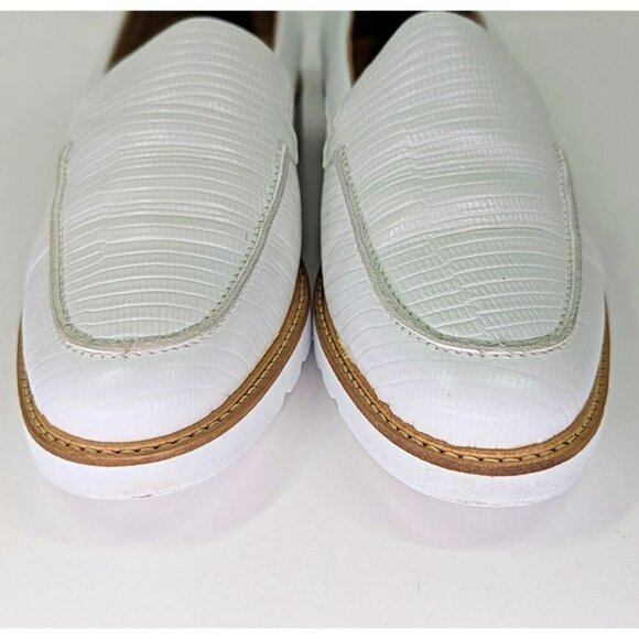 Andre Assous Women's Philipa Almond Toe Embossed Loafers Size 11 (MSRP $220) - Picture 7 of 10